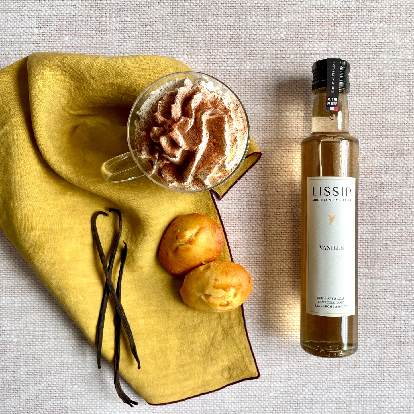 sirop de vanille lissip vu de haut avec déco 